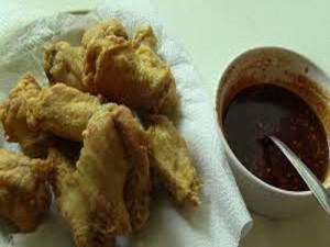 Fried Chicken Wings & Sweet & Spicy Chili Sauce