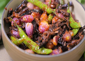 Wambatu Moju (Brinjal Maju)